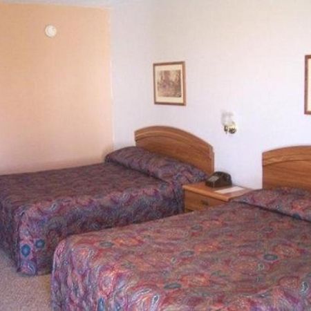 Budget Deluxe Motel Rolla Pokoj fotografie